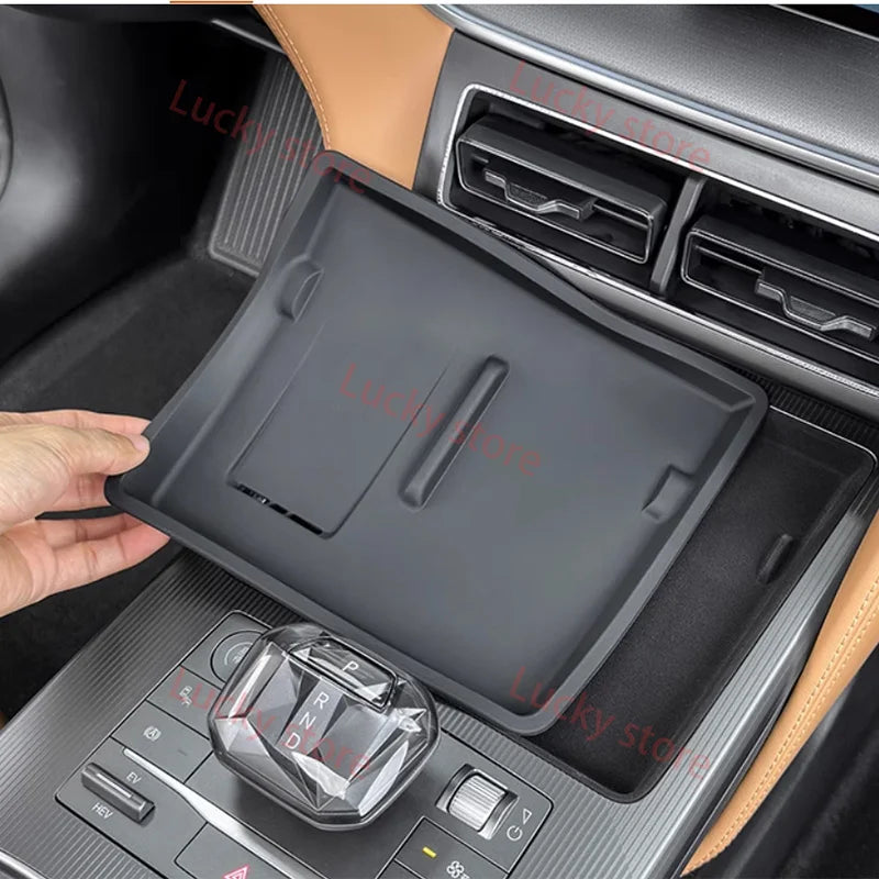 For 2024-2025 BYD Song L DM-i Car Center Console Wireless Charging Silicone Mat Anti-Slip Dust-Proof Pad Interior Accessories